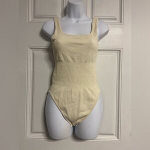 T30- OQO Off-White/Beige Ribbed Knit Square Neck Bodysuit